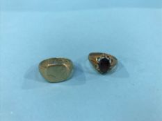 Two 9ct gold rings, 10g