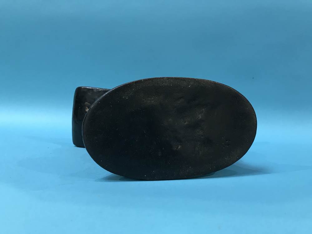 A late 19th century tribal carved wood head rest, W 20cm H 12cm - Image 4 of 8