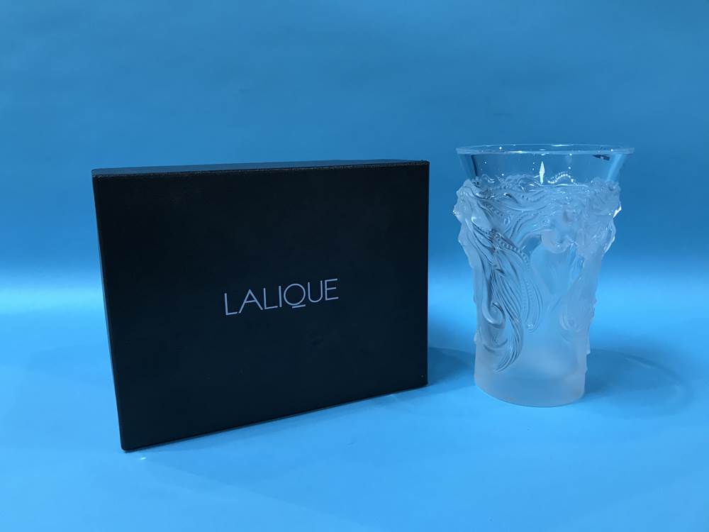 A modern boxed Lalique of France 'Fantasia' vase, H 17.5cm