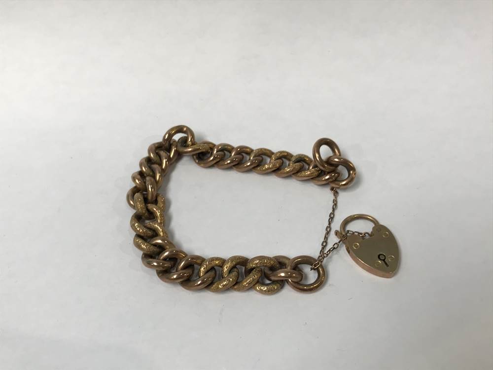 A 9ct gold chain, 22g
