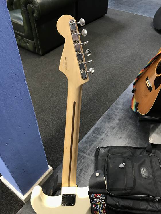 A Fender Stratocaster, with original country body, nos MX22163967 electric guitar - Image 5 of 5