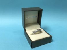 An 18ct white gold diamond mounted ring, 4g, size 'J'