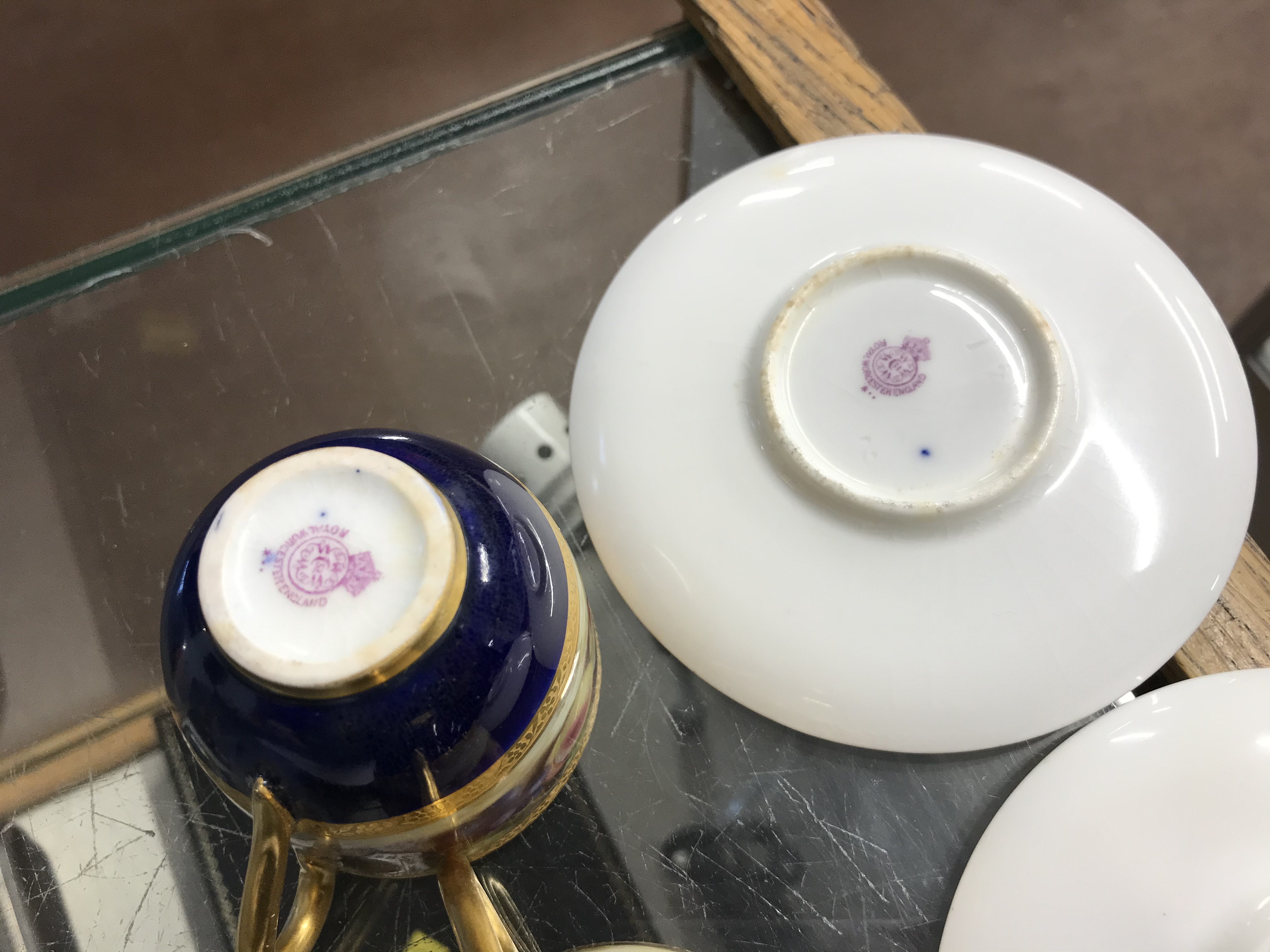 A cased Royal Worcester six setting fruit pattern coffee service by Frank Roberts, dated 1918, six - Image 6 of 9