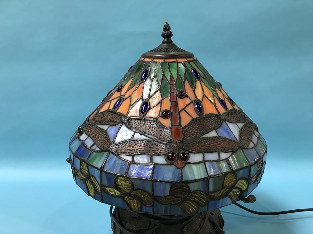 A Tiffany style table lamp - Image 2 of 3