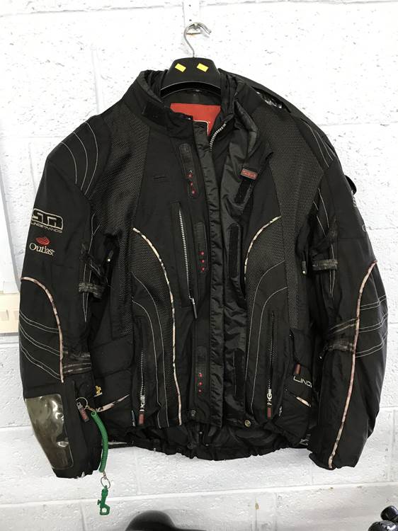 Three Gore-Tex motorcycling jackets - Image 2 of 2