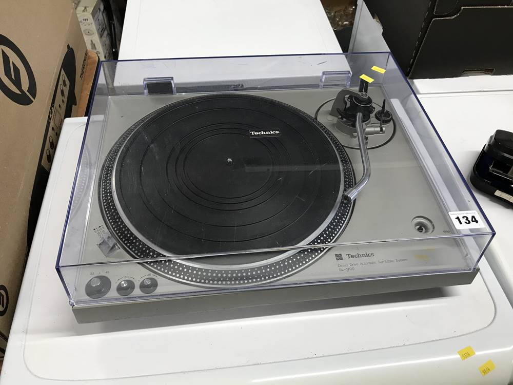 A Technics SL 1700 turntable