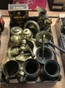 Tray of assorted brassware