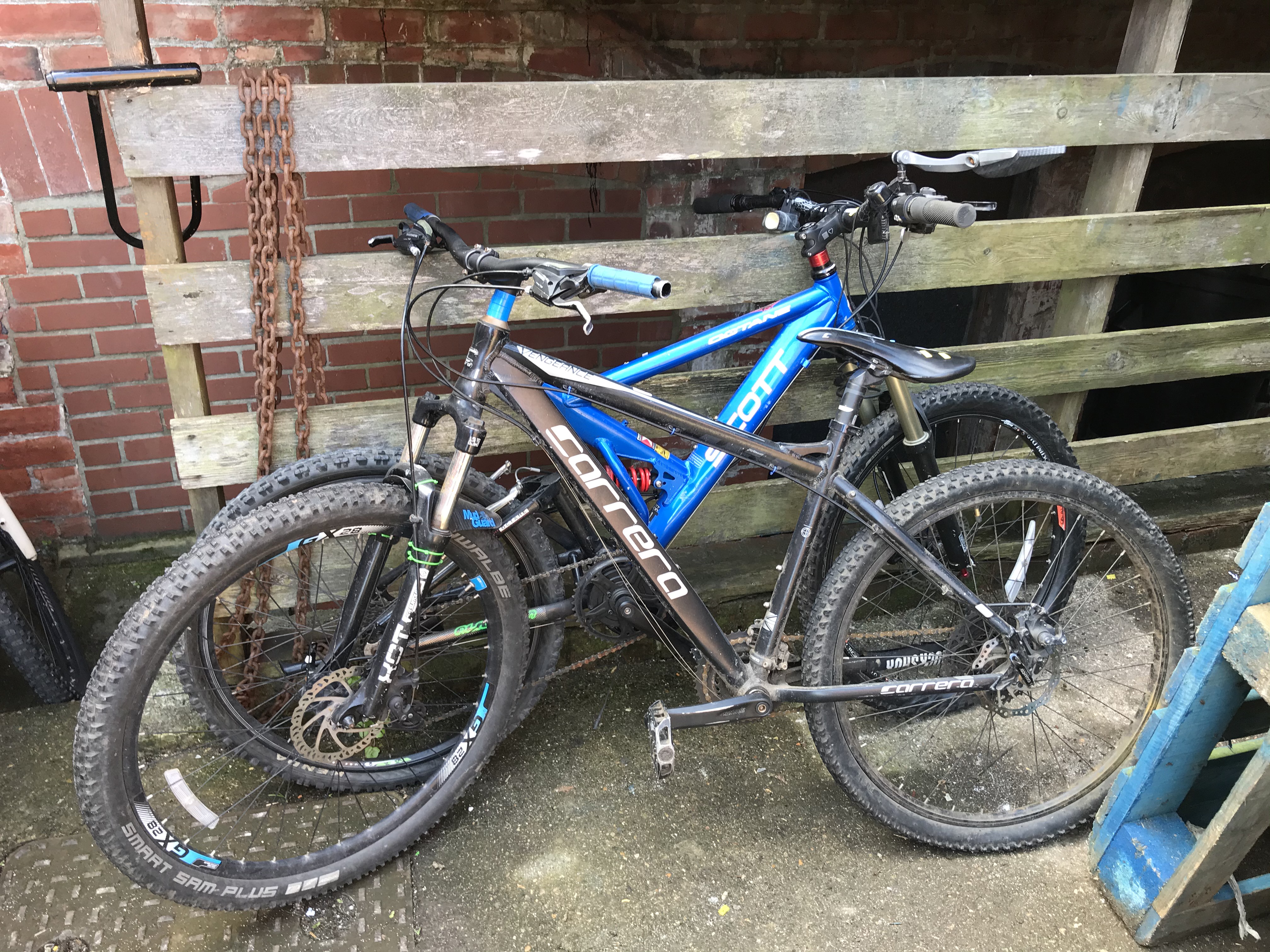 A Scott mountain bike and a Carrera mountain bike (2)