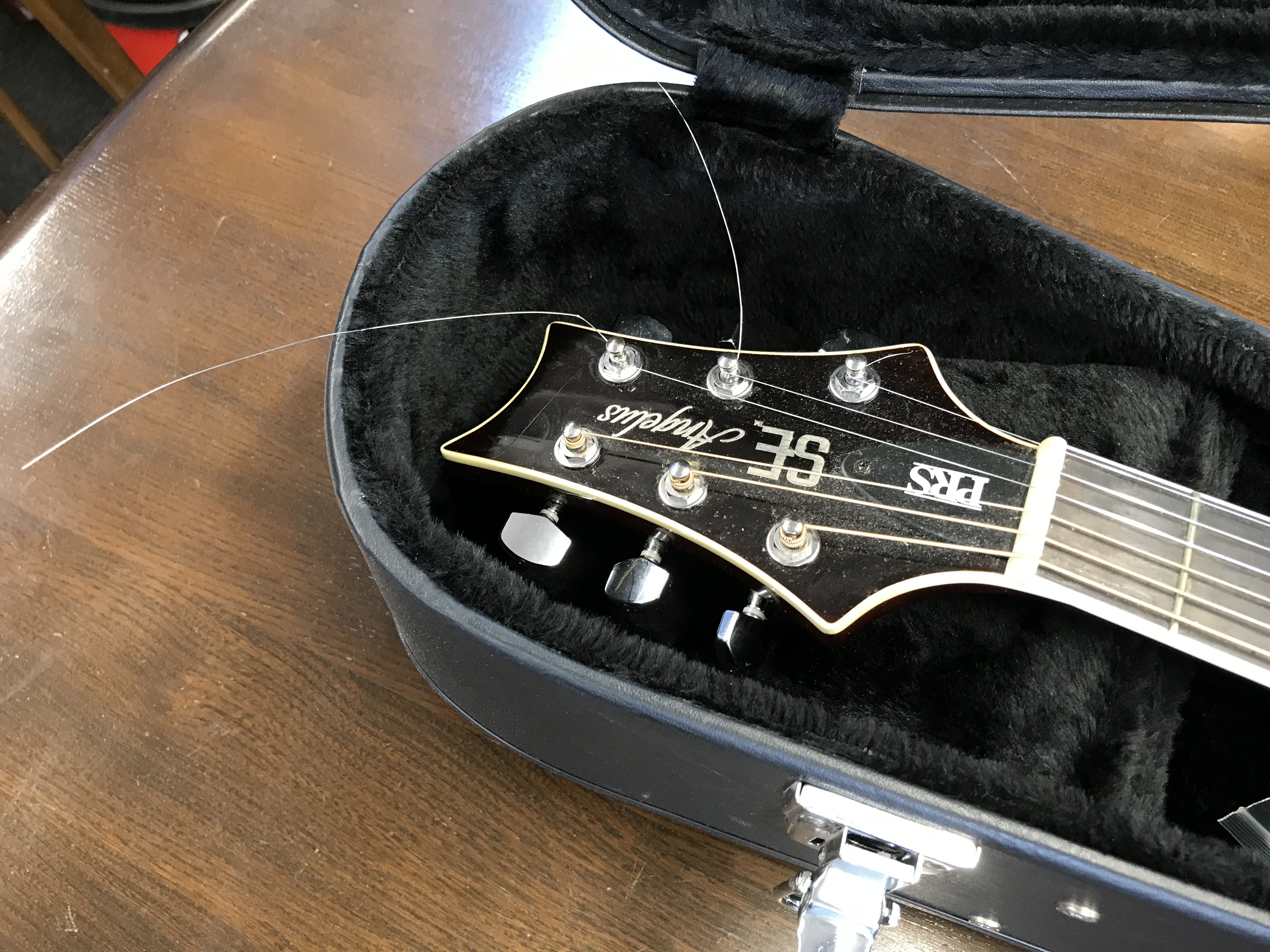 An Angelus custom SE electric guitar, with case - Image 3 of 4
