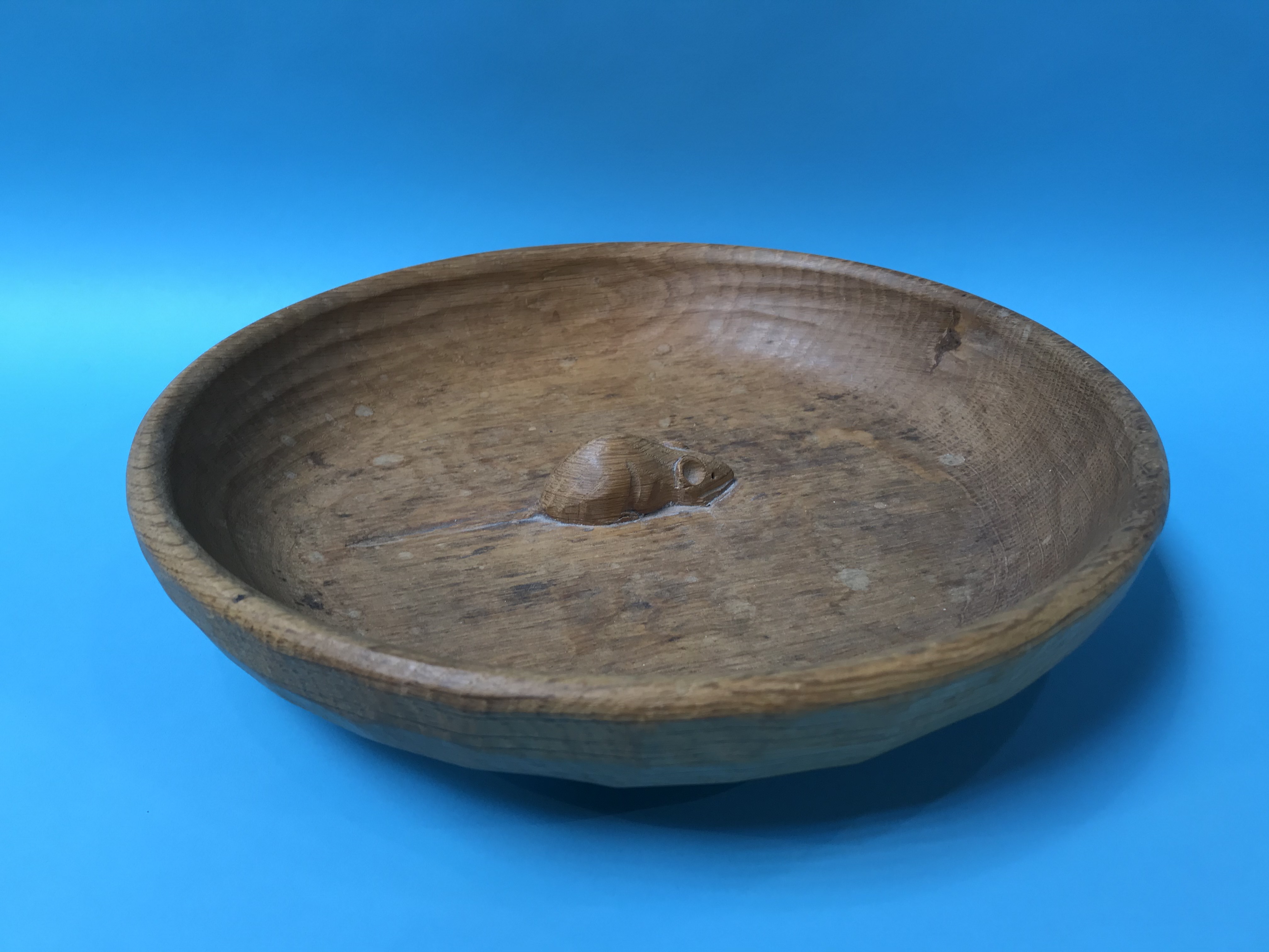 An oak Robert 'Mouseman' Thompson circular shallow bowl - Image 2 of 4