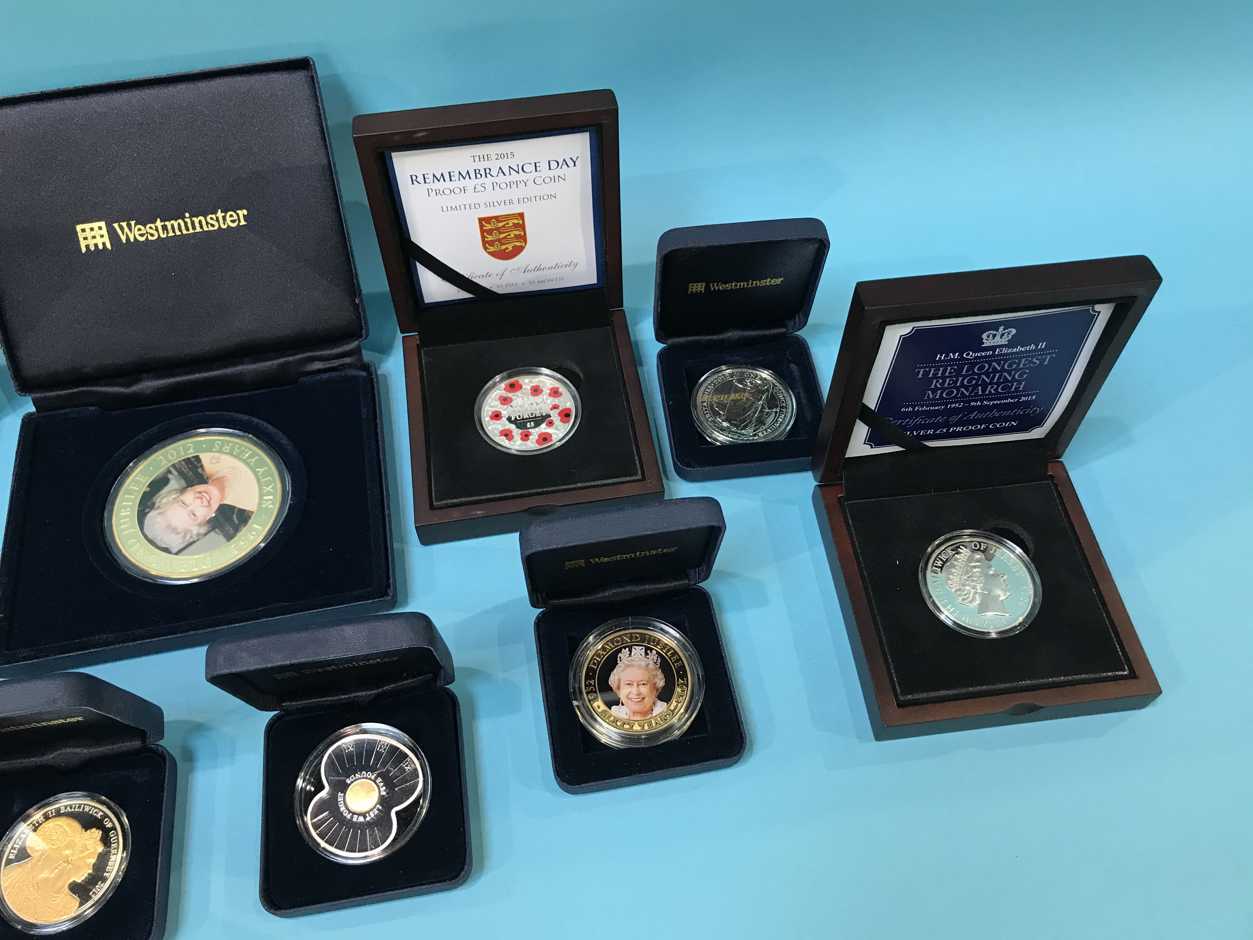 A collection of silver coins and commemoratives etc. - Image 2 of 4