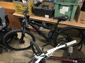 A black mountain bike