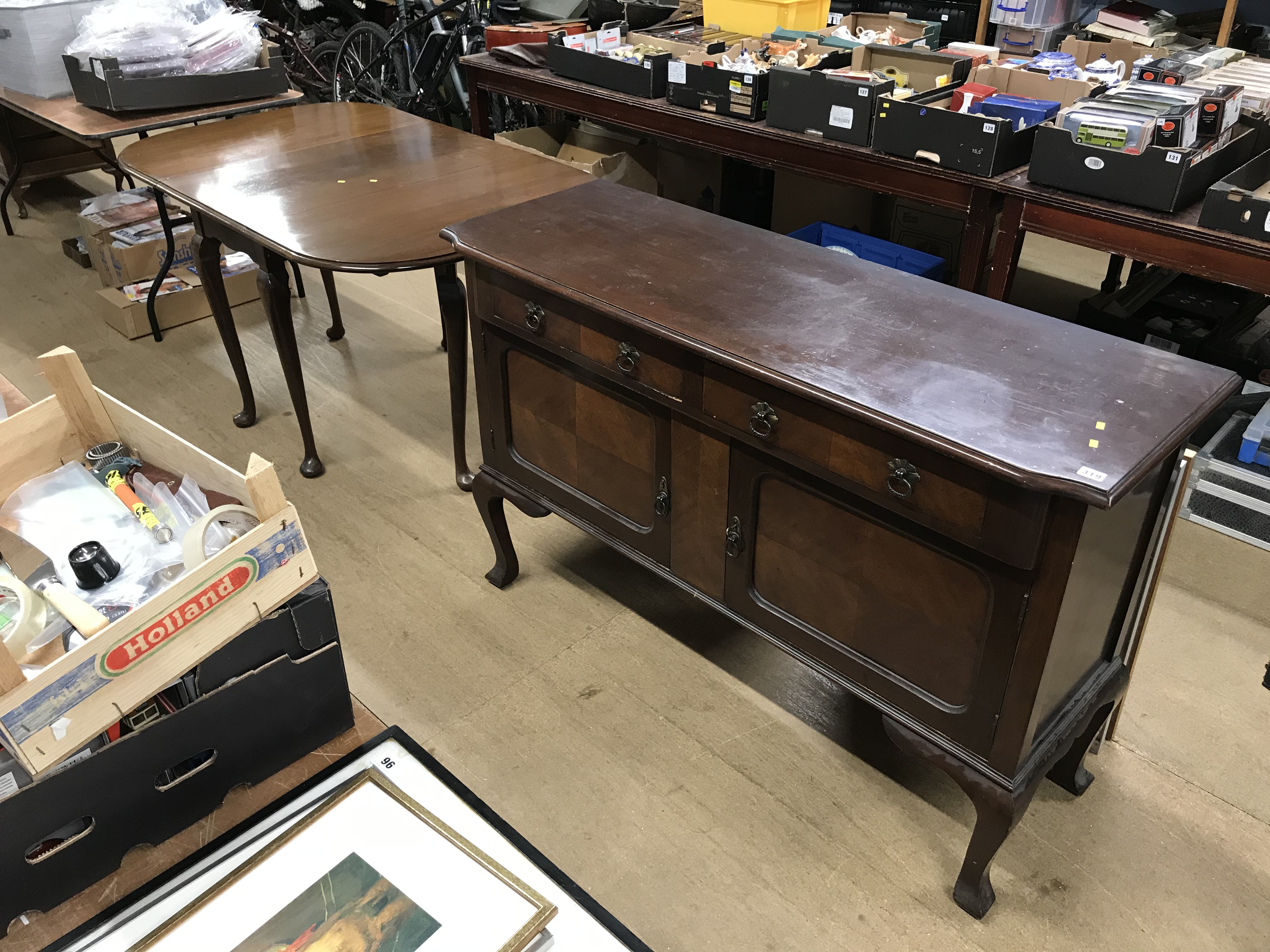 Gateleg table and mahogany sideboard