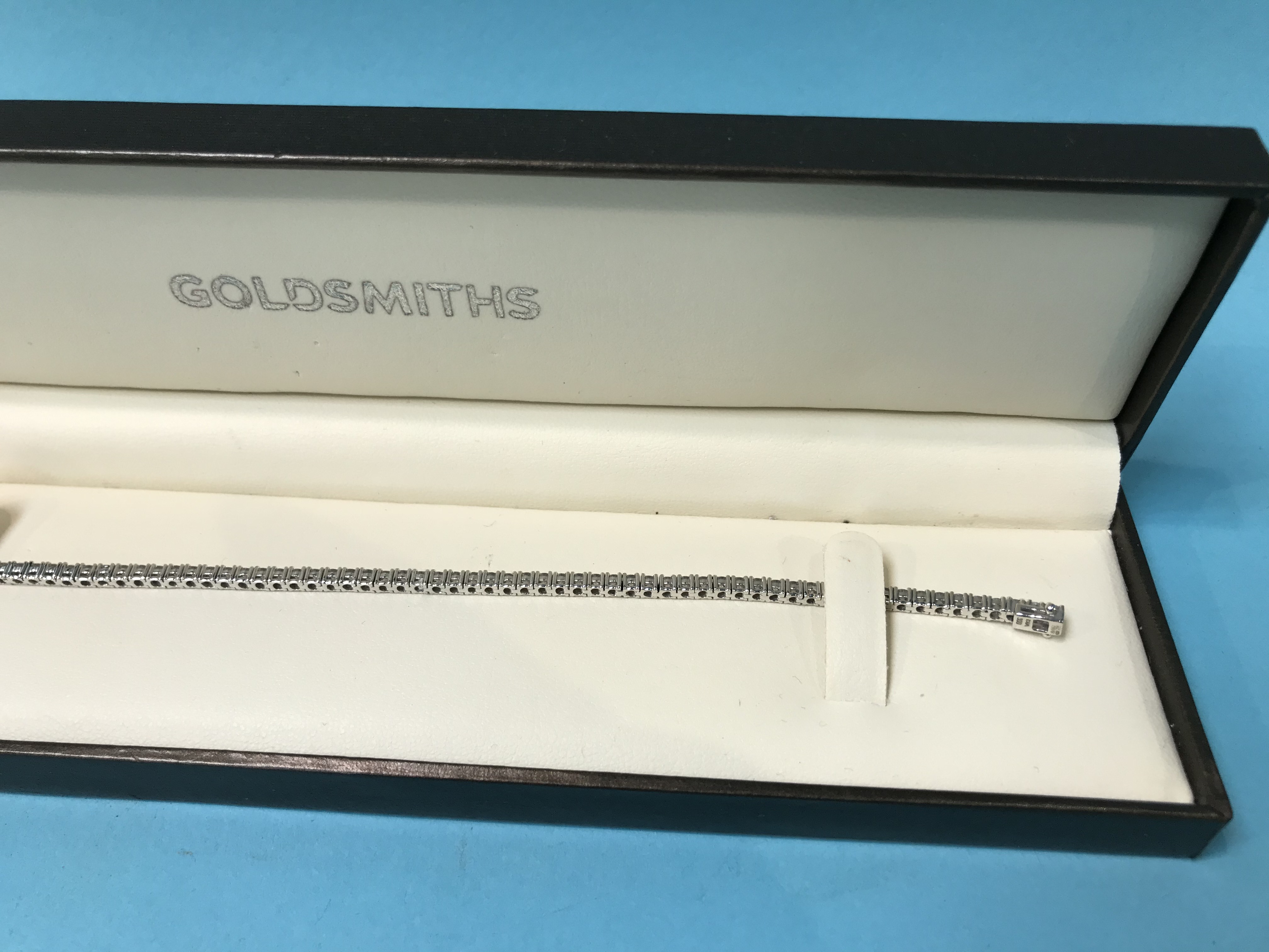 An 18ct white gold Tennis bracelet, stamped '750' and 'Dia 300', 100g, 18cm - Image 2 of 3