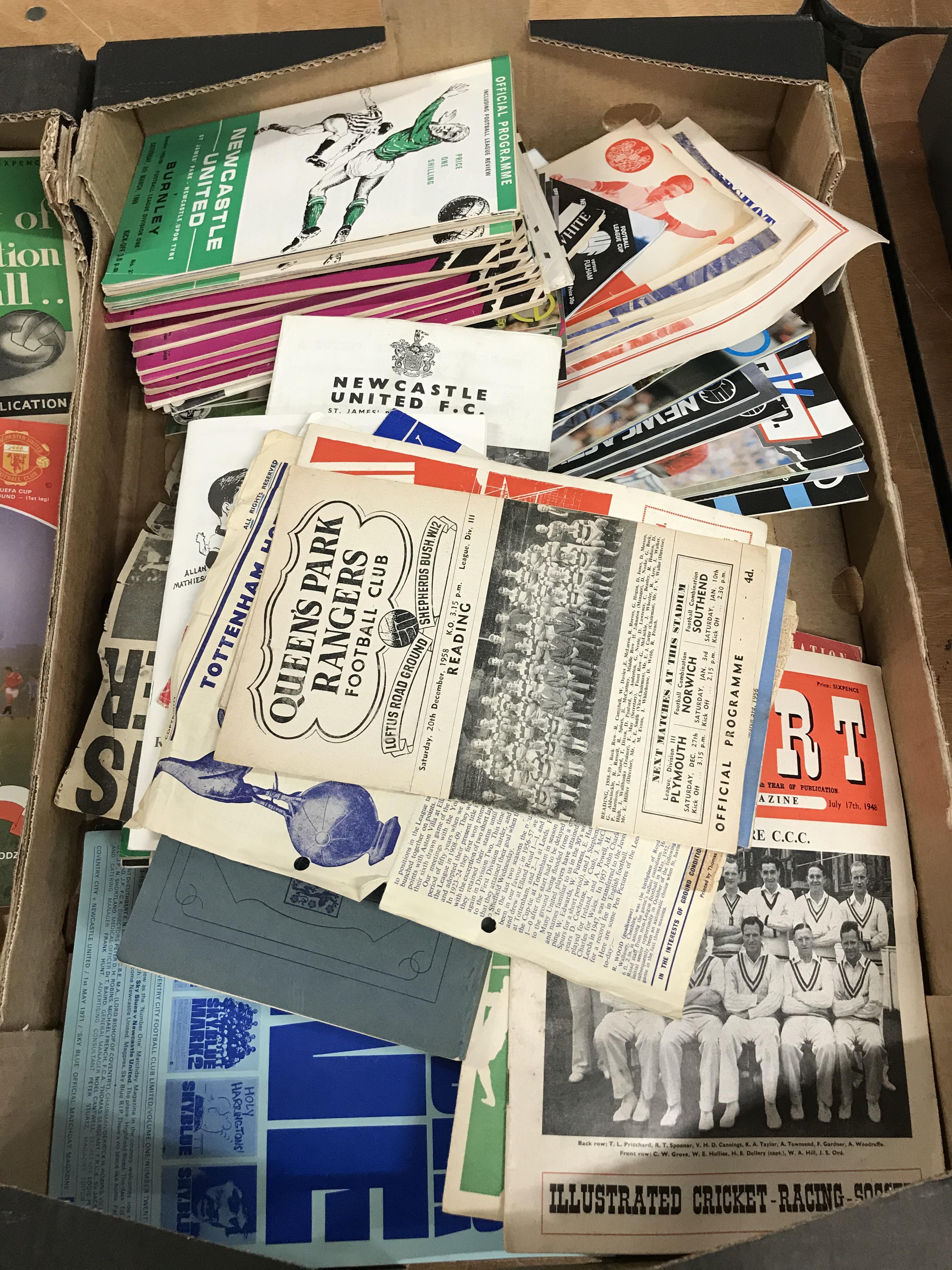 Large collection of vintage football programmes 1950's and 1960's - Image 4 of 6