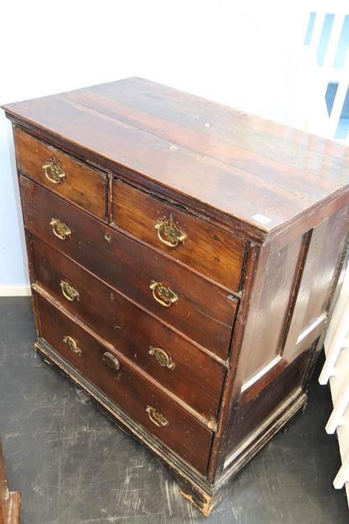 A 19th Century oak chest of drawers, W 86cm