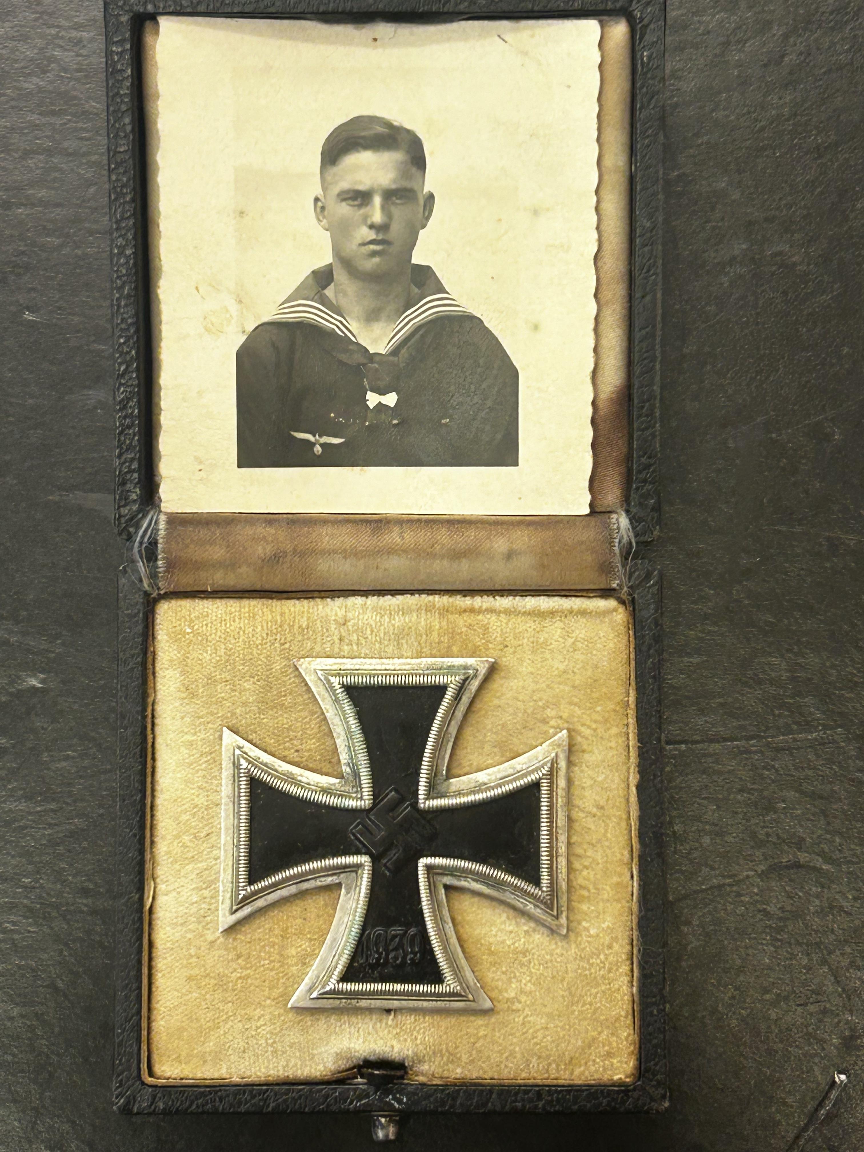 A German military iron cross 1939 in original case