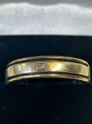 9ct Gold band ring set with diamond Size W Weight