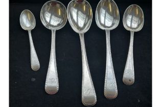 5 Silver Mappin & Webb spoons (London) 300g