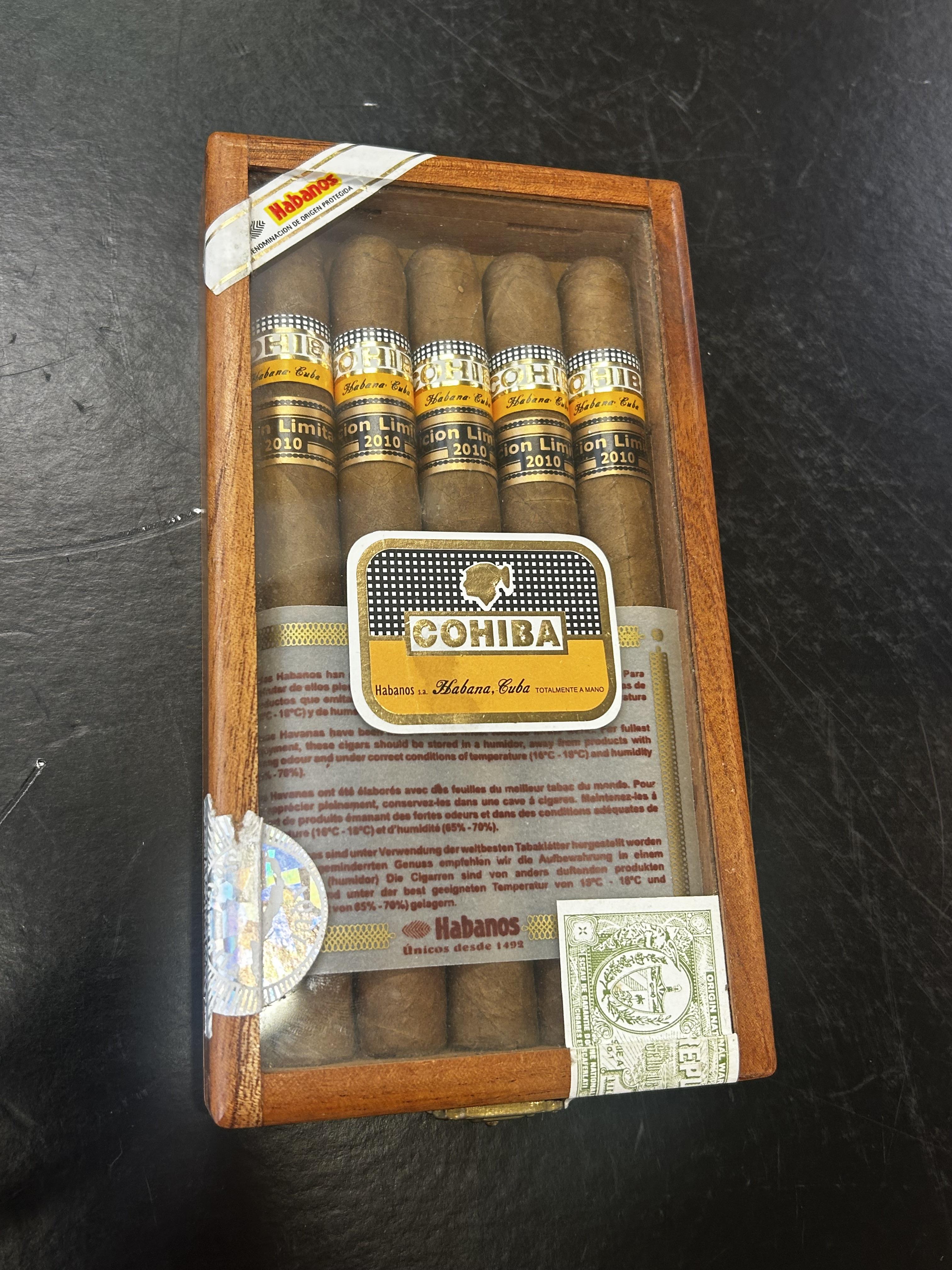 Cased and sealed box of Cohiba, 'Habanos Habana Cu