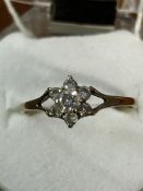 9ct Gold ring set with cz Size Q