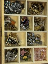 Box of various pieces of costume jewellery