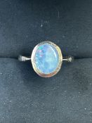 9ct Gold ring set with large opal Size O 3g