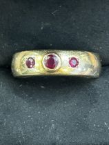 Large 9ct gold ring set with 3 rubies 16.6g Size Z