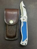 Rol-Craft hunting knife with pouch