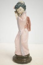 Lladro geisha girl