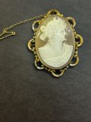 Large 9ct gold cameo brooch 16.5g