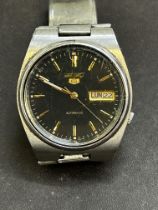 Seiko 5 day/date wristwatch