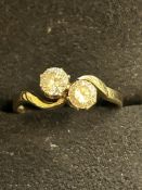 9ct Gold ring set with 2 cz stones Size K 1.6g
