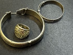 2x Silver bangles & white metal ring Total weight