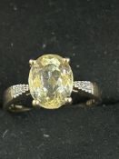 9ct Gold ring set with citrine & diamonds Size O 2