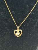 9ct Gold chain & pendant Weight 2g