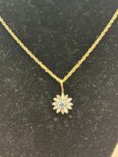 9ct Gold & flower pendant