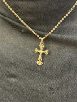 9ct Gold chain & cross pendant 5.3g