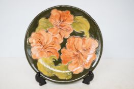 Moorcroft hibiscus pattern plate Diameter 26 cm