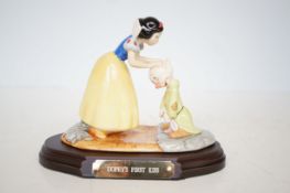 Royal Doulton Walt Disney snow white & 7 Dwarfs, D