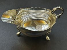 Silver 3 footed sauce boat 175g