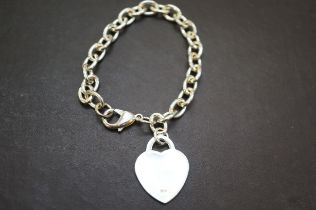 925 Silver bracelet with heart shaped locket Weigh
