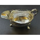 Silver 3 footed sauce boat 175g