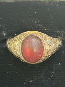 9ct Gold ring set with possible garnet Size N 2.5g