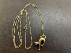 9ct Gold chain & cat pendant Weight 3.4g