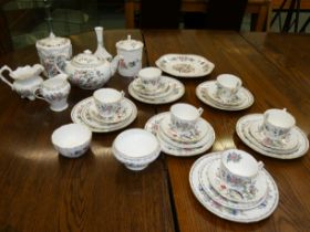 Aynsley tea service to include 2 storage jars