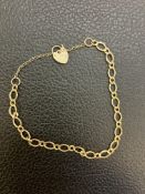 9ct Gold heart bracelet with safety chain Weight 2