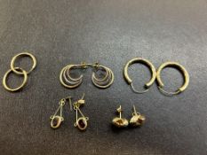 5x Pair of 9ct gold earrings