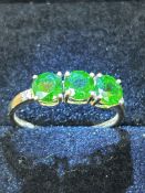 9ct Gold ring set with 3 emeralds & 2 diamonds Siz