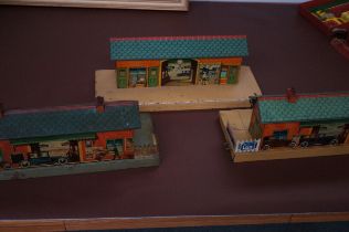 3x vintage Hornby stations